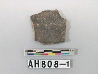 藏品(黑色夾砂陶片)的圖片